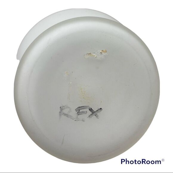 Vintage Beautiful White Satin Glass Floral Vase - Picture 5 of 6